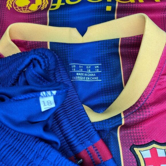 FCB Boy's Size 18 MESSI #10 Barcelona Rakuten Unicef Soccer Jersey - Picture 8 of 11